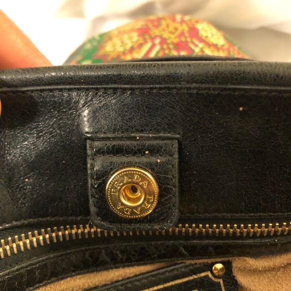 Authentic Prada calfskin leather handbag black and gold - Picture 2 of 14